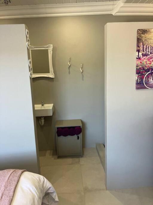Stellies Accommodation - Room 2 Keetmanshoop Exterior foto